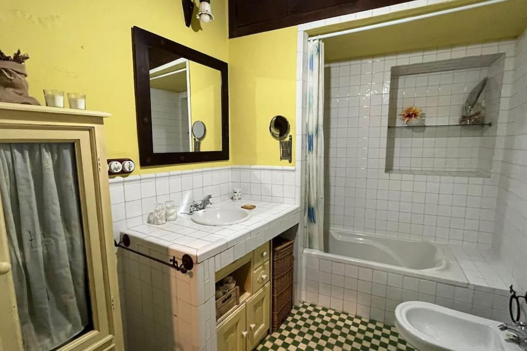 Patio De La Corredera Apartment Cordoba Ngoại thất bức ảnh